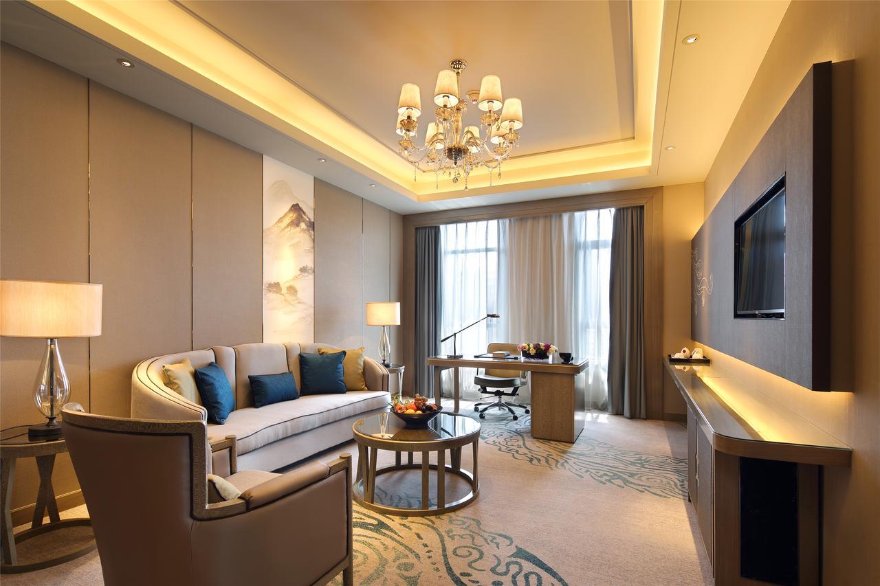 Отель Wanda Realm Siping Экстерьер фото