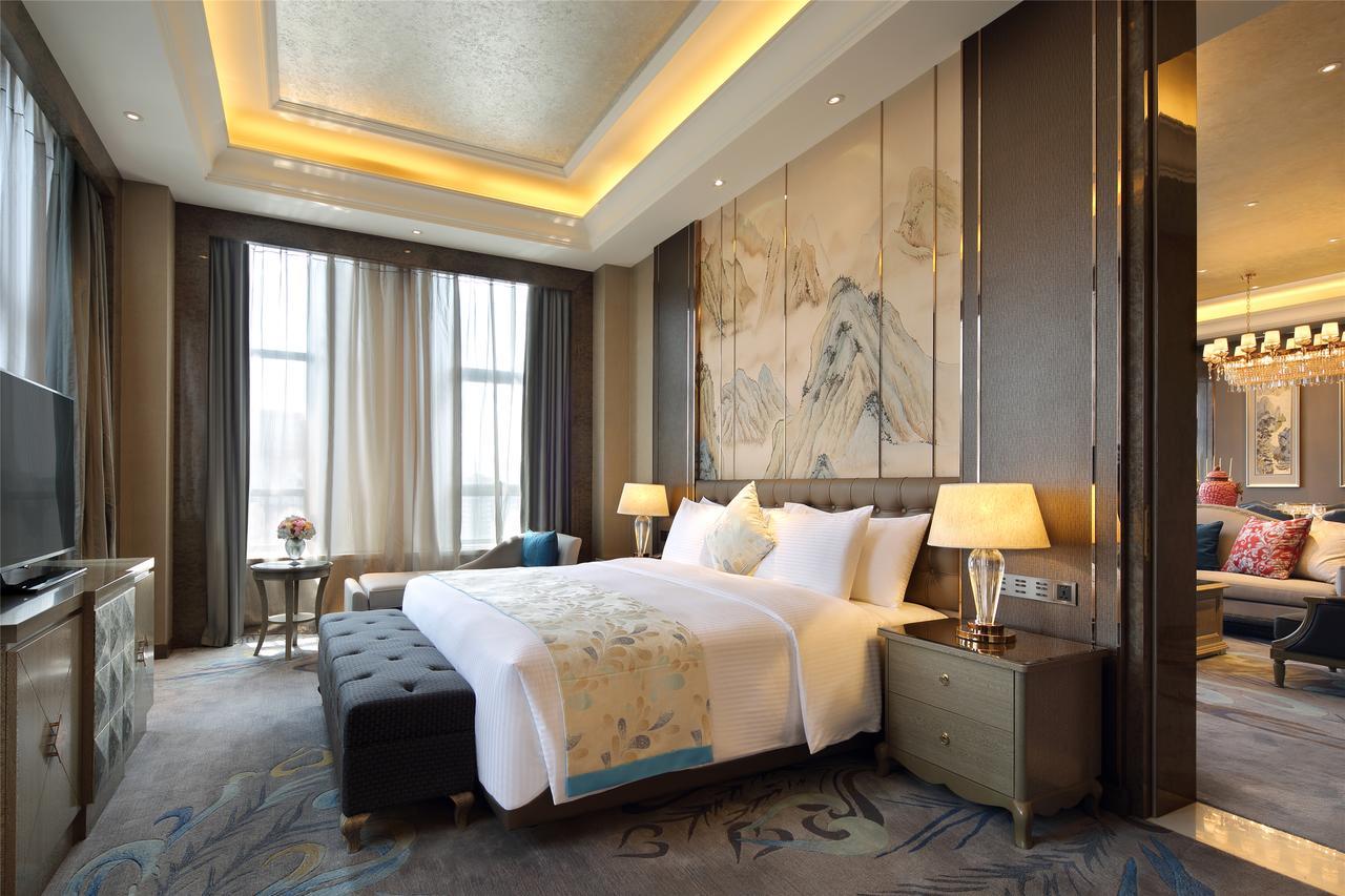 Отель Wanda Realm Siping Экстерьер фото